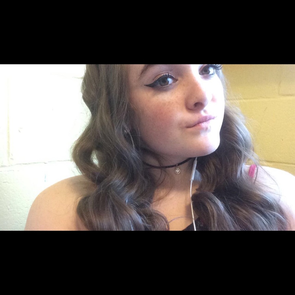 Meet your Posher, Casey